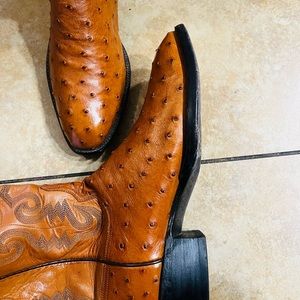 Mens Lucchese handmade classic ostrich boots size 10.5.